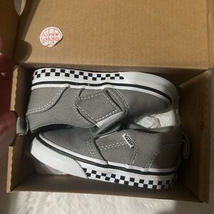Gray slip on vans td 5c